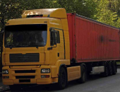 Rīgā aizliedz kravas transporta kustību cauri pilsētas centram