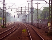 Atbalsta Dzelzceļa drošības noteikumus un Dzelzceļa savstarpējās izmantojamības noteikumus