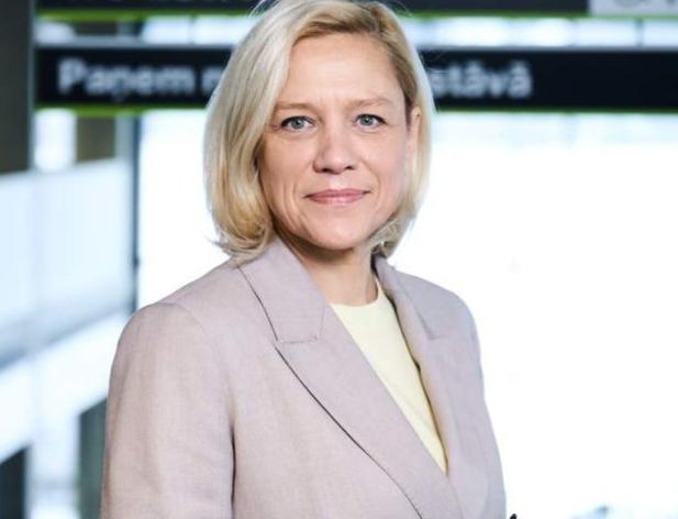 Mēs neskriesim ar pieri sienā