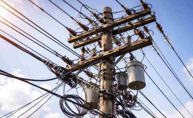 Obligātā iepirkuma tiesību atcelšana atbilst Satversmei