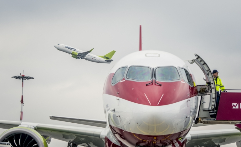 "airBaltic" atsāks lidojumus no Rīgas uz Tallinu un Viļņu
